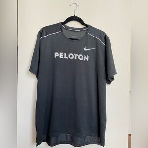 Nike Peloton Collaboration Running Tee, size‎ XL